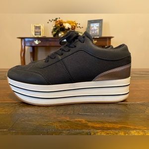 platform tennis shoes